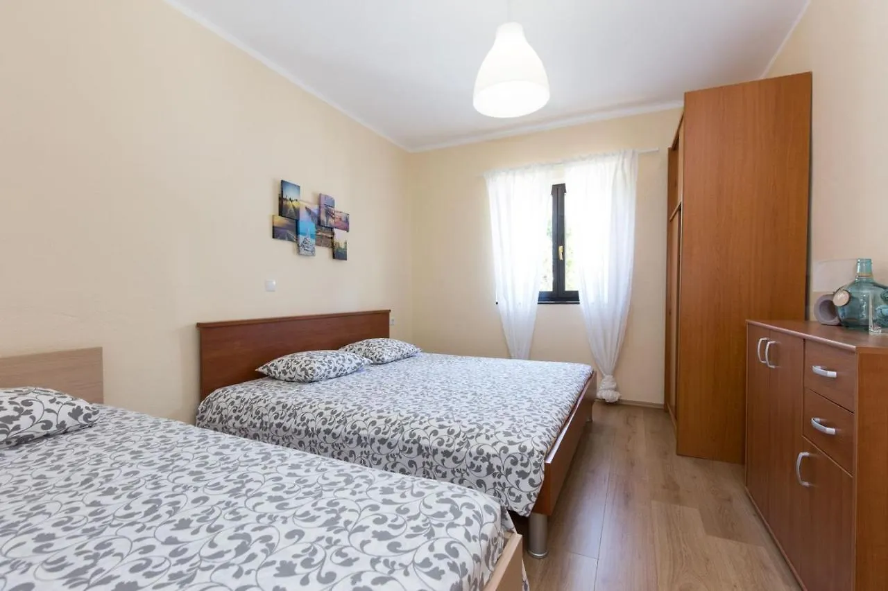 Apartments Adrijana Malinska 0*,