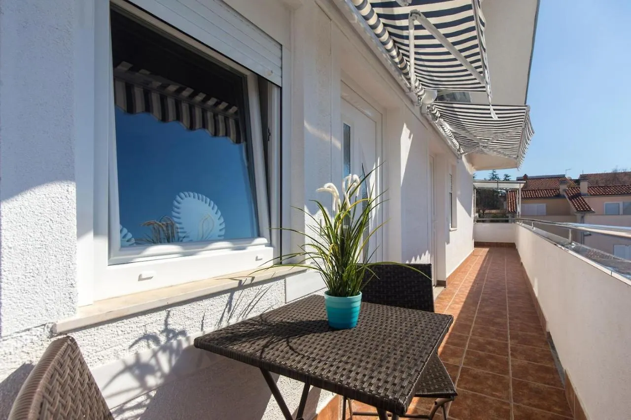 Apartments Adrijana Malinska Guest house