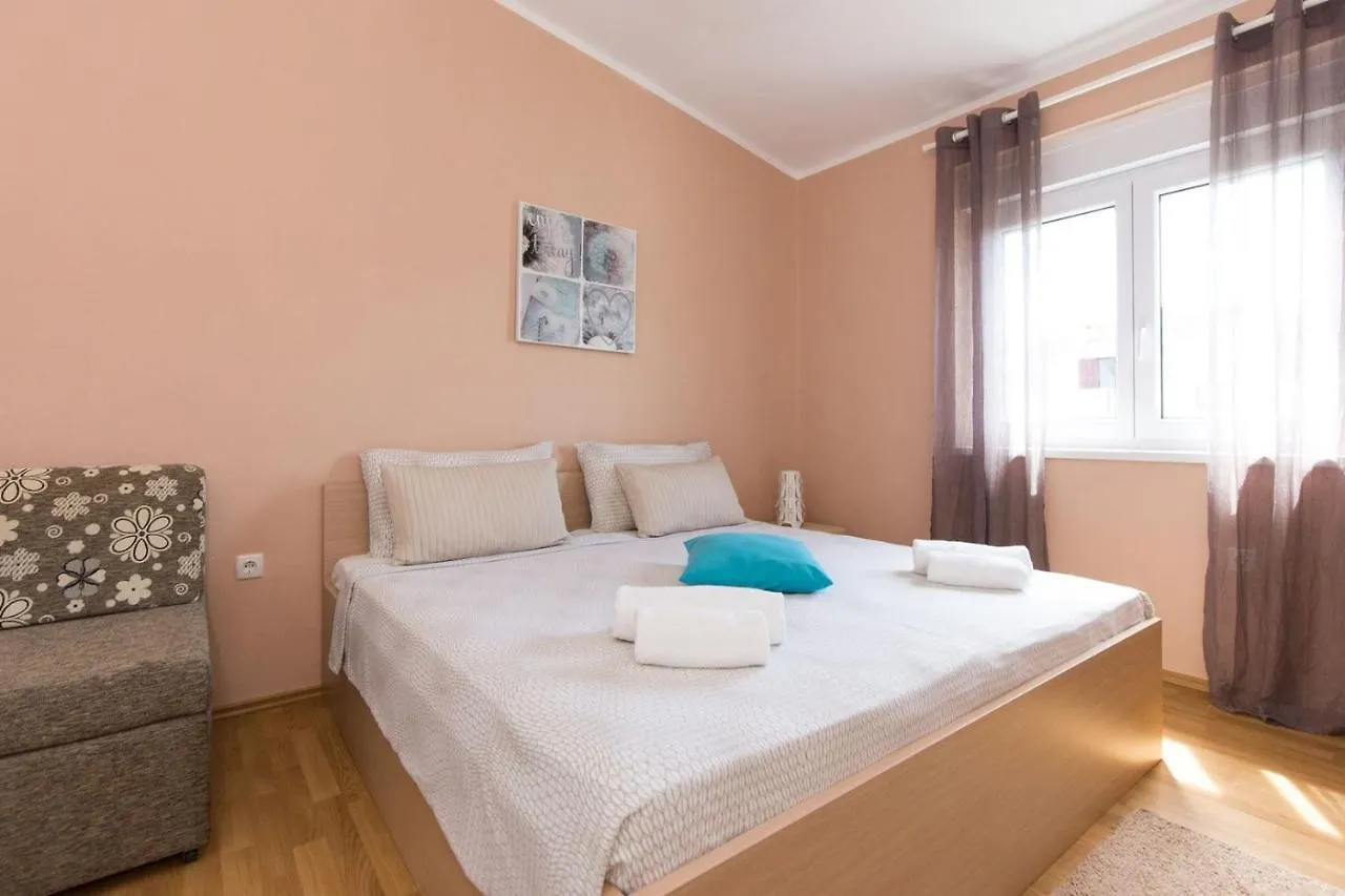 Apartments Adrijana Malinska Guest house