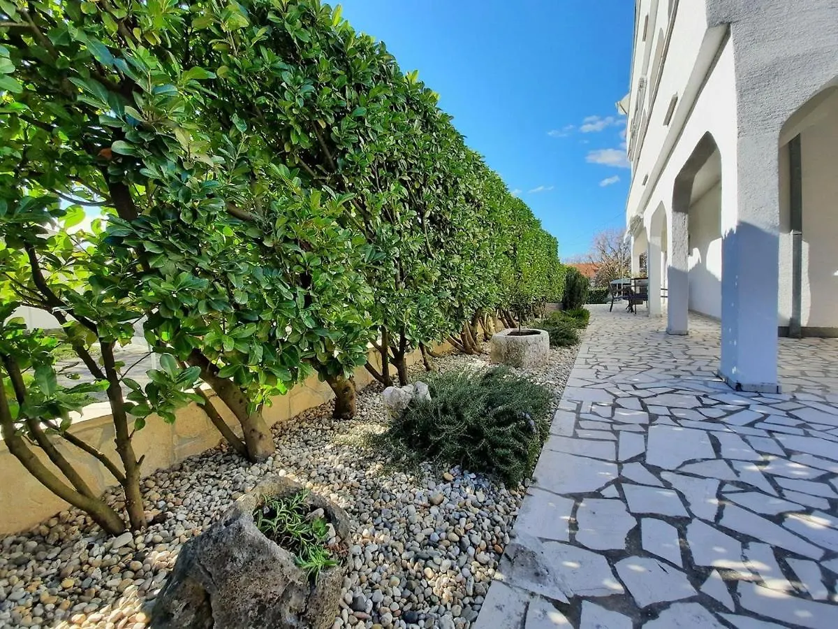 Apartments Adrijana Malinska Guest house
