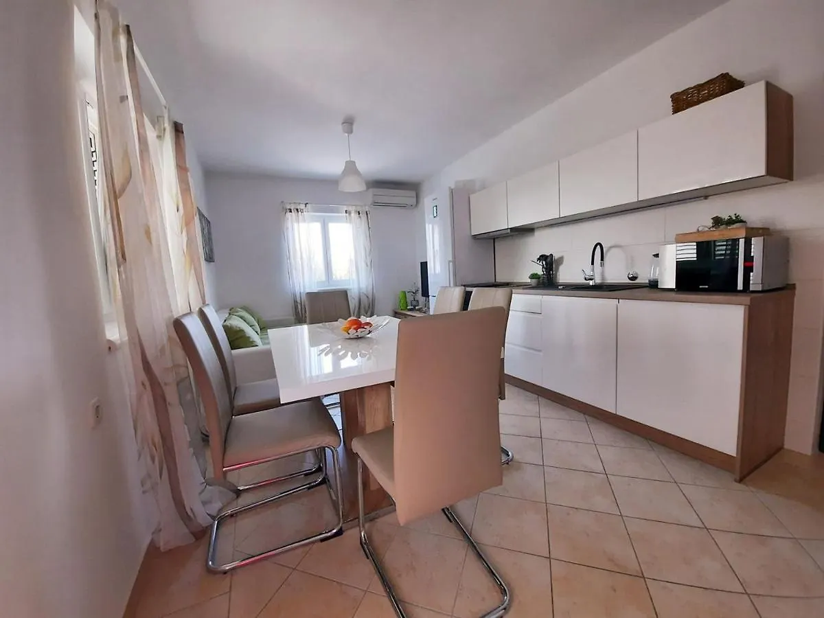 Apartments Adrijana Malinska