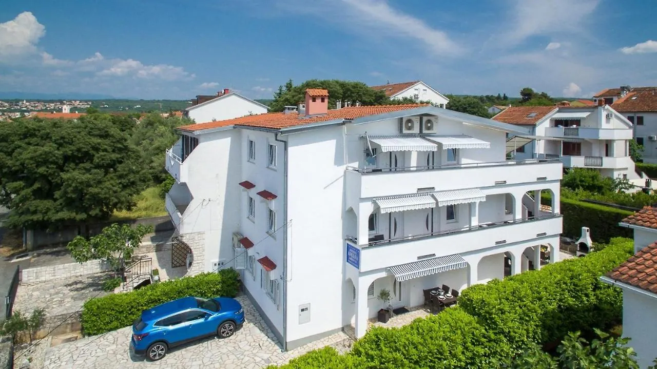 Guest house Apartments Adrijana Malinska